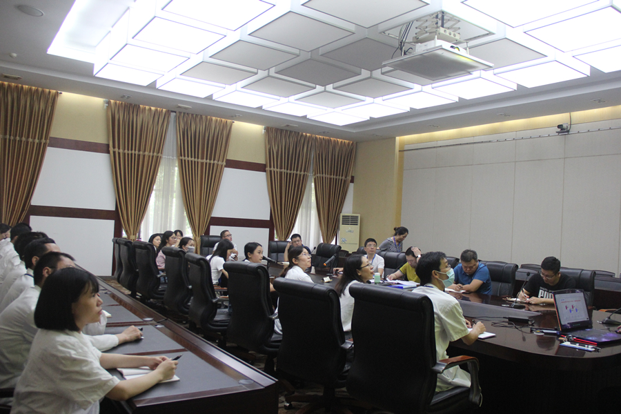 F:?0年工作\u7b80報(bào)信息\u7b80報(bào)照片 半年總結(jié)會暨黨風(fēng)廉政建設(shè)工作會 7.28 7.23 半年總結(jié)會.jpg